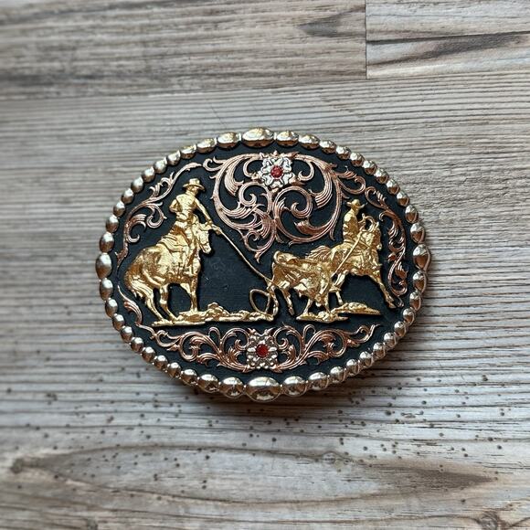 Vintage Western Cowboy Rodeo Belt Buckle Gold Tone with Red Jewel Accents - Picture 1 of 3